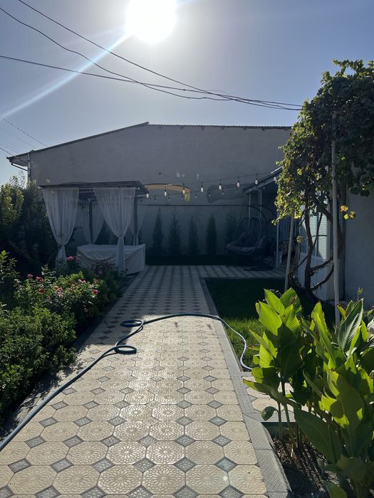 ховли сотилади  ваенгарадок  6. соток  бакавой. 2. корпус