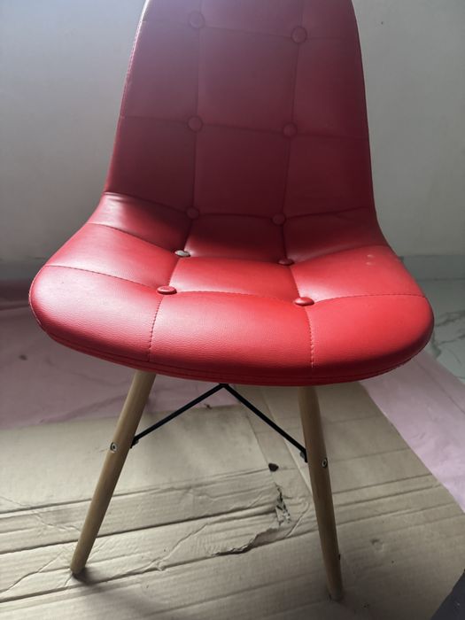 Mobila bicatarie in stare foarte buna, scaune bucatrie