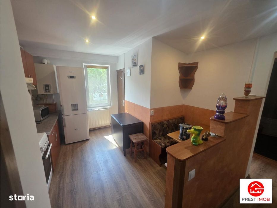 Ap 2 camere de vanzare, 54 mp ,confort 1, et2 4, Unirii, Targu Mures — fotografia 1