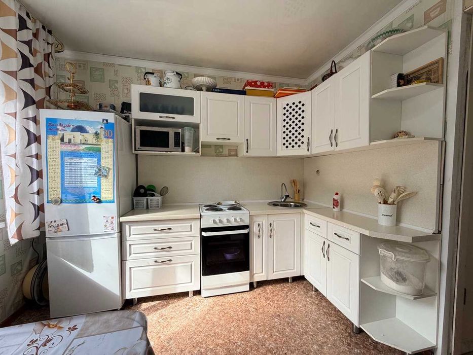 Продам 2х комн кв  168квартал
