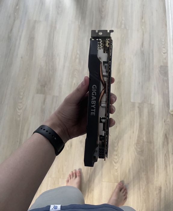 Видеокарта rx5600xt 6 gb gigabyte