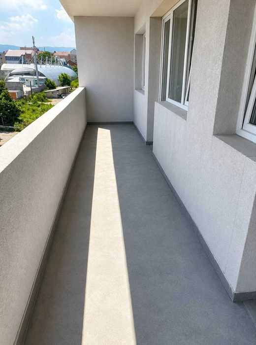 Închiriez apartament 2 camere, decomandat, parcare subterană in cartierul Zorilor, zona hotel Golden Tulip