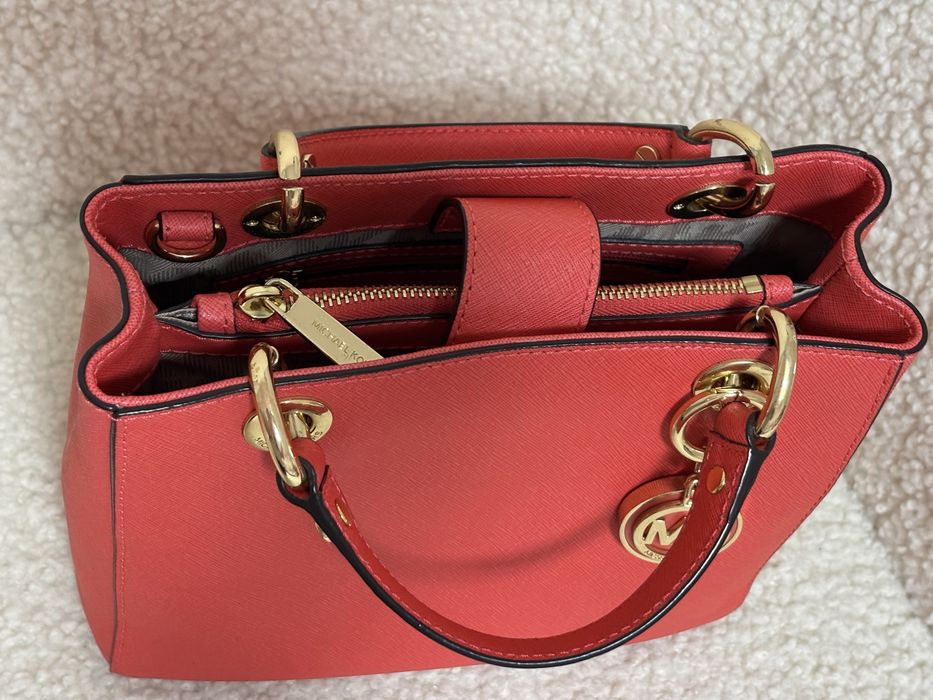 Чанта Michael Kors