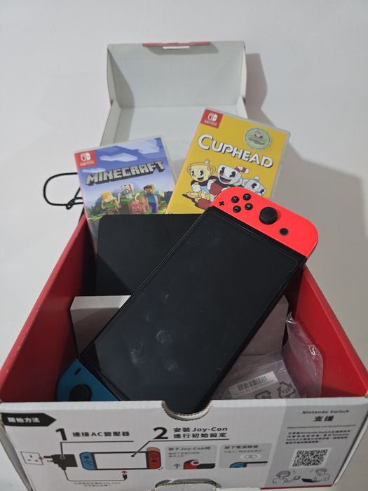 Продам Nintendo Switch OLED