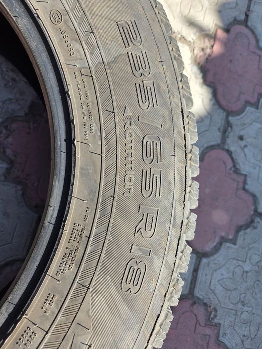 Продам зимние шины NOKIAN TYRES 235/65/18