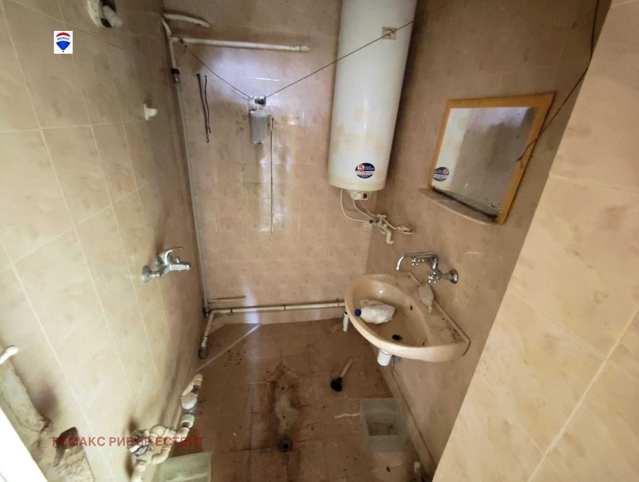 Двустаен апартамент  за ремонт кв. ЦЮР, гр. Русе