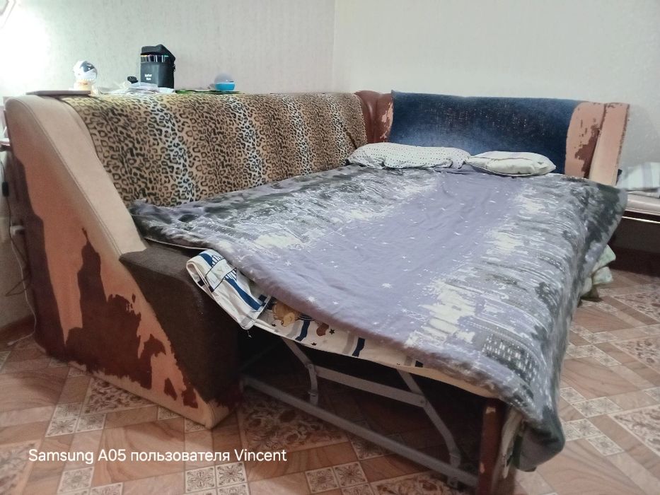 Диван хороший даром