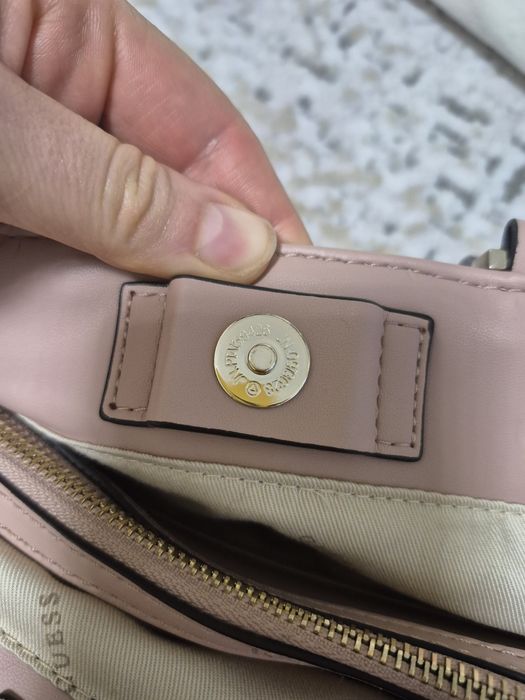 Чанта Guess розова