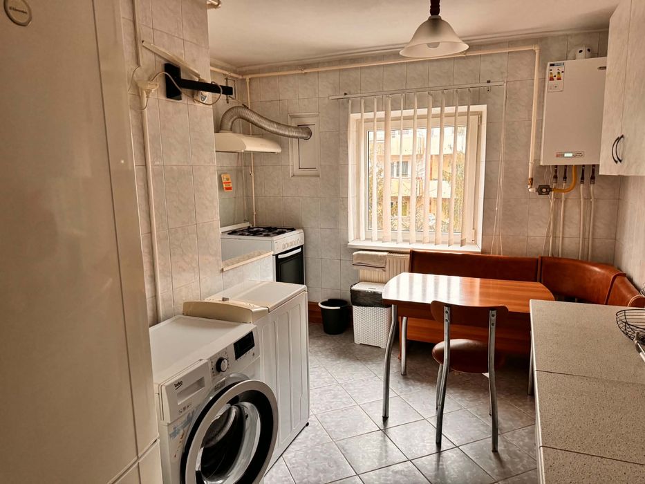 Apartament 2 camere de închiriat
