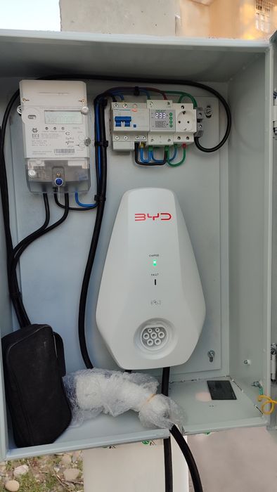 Установка заряднных станций