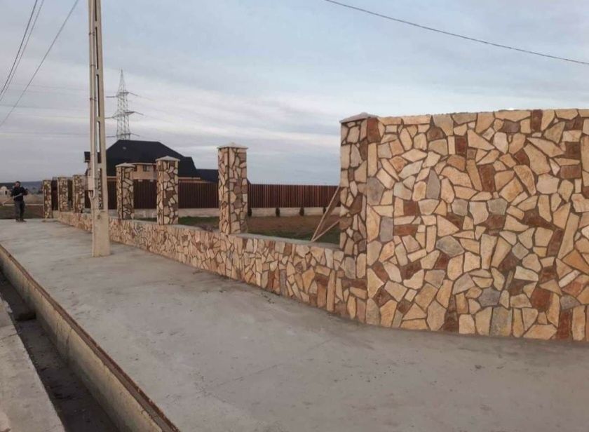 piatra naturala de munte și montaj