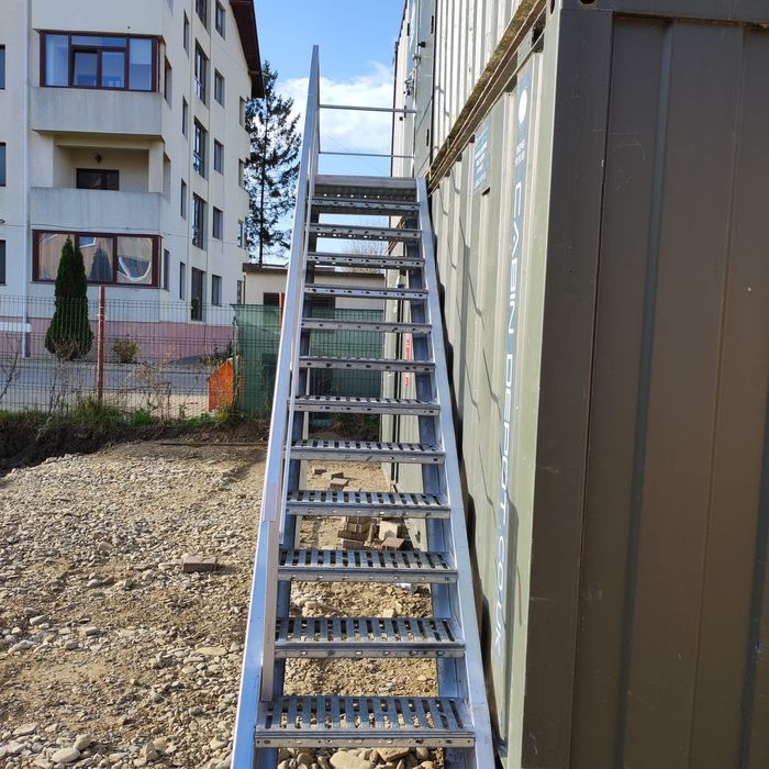 Scara metalica zincata 589x976