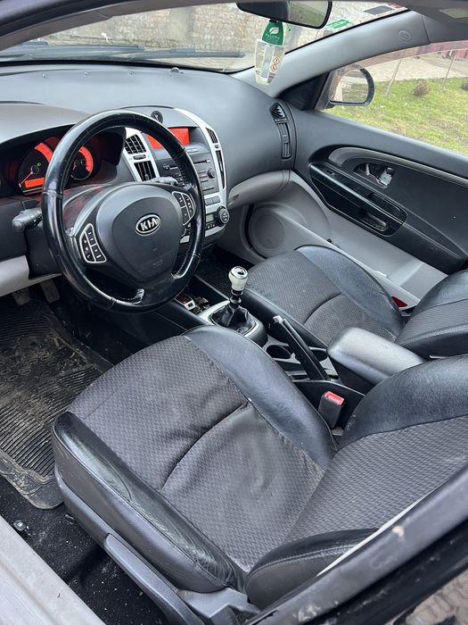 Kia Ceed 1.6 CRDi – Climatronic / Pilot Automat / Comenzi Volan / 2010