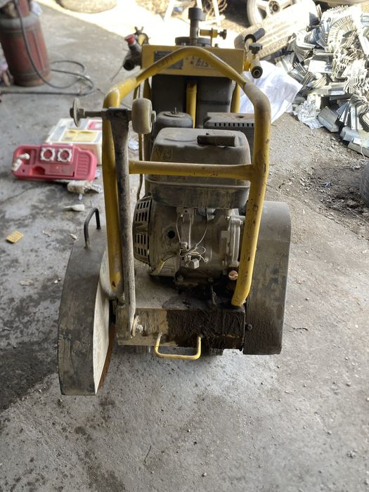 продам асфальта резку срочно