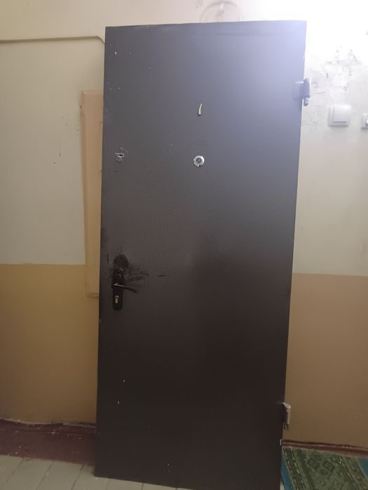 Temir eshik sotiladi. Продаётся железная дверь