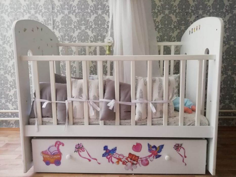 Продам детскую кроватку