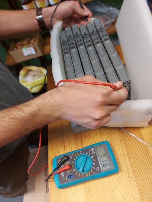 Клетки за Toyota Prius