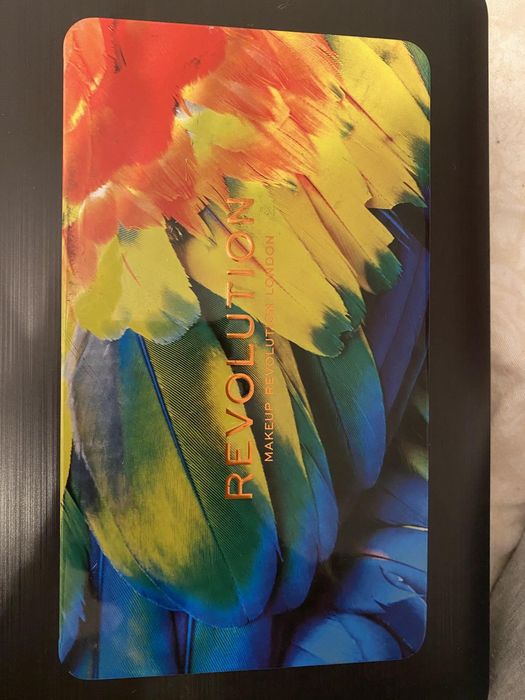 Paleta farduri pleoape make up revolution ochi make up