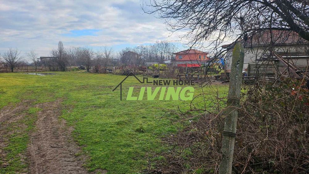 Парцел в Пловдив, област-с.Избеглии площ 1096 цена 32000