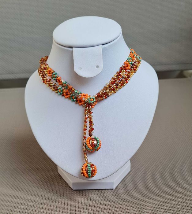 Cravate, brâuri,coliere