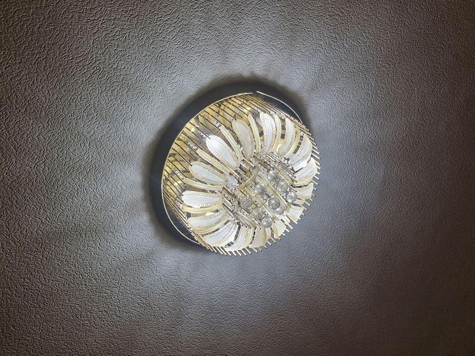 Люстра б/у в отличном состоянии