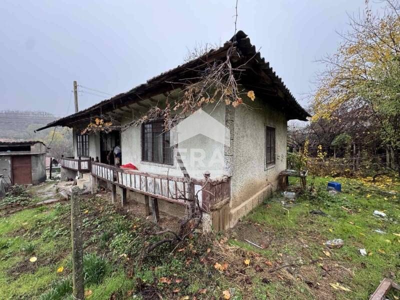 Продава се Къща в с. Калипетрово, Област Силистра - 65 кв.м за 413 €/кв.м - Снимка #2