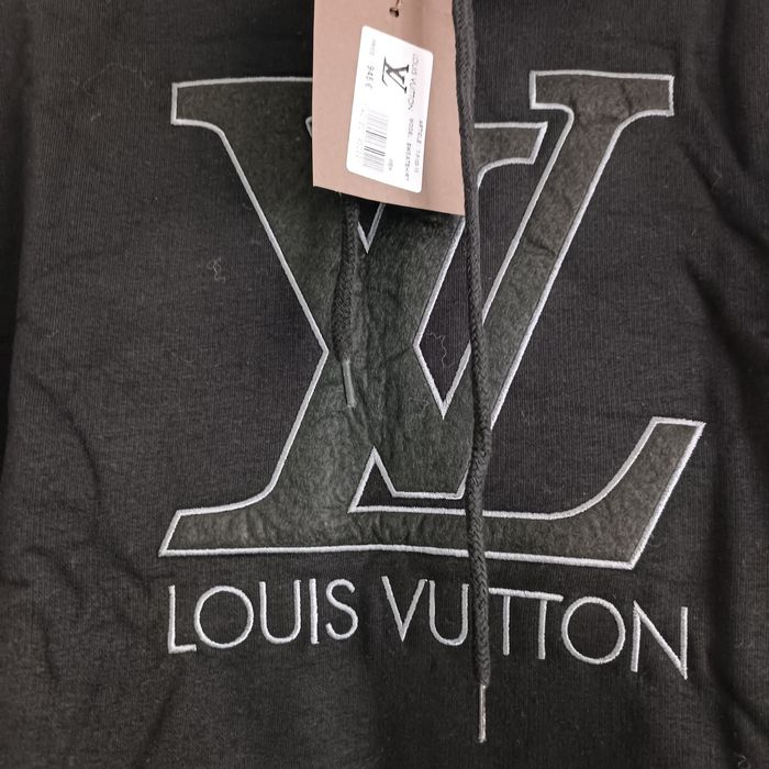 Нов суитчър Louis  Vuitton