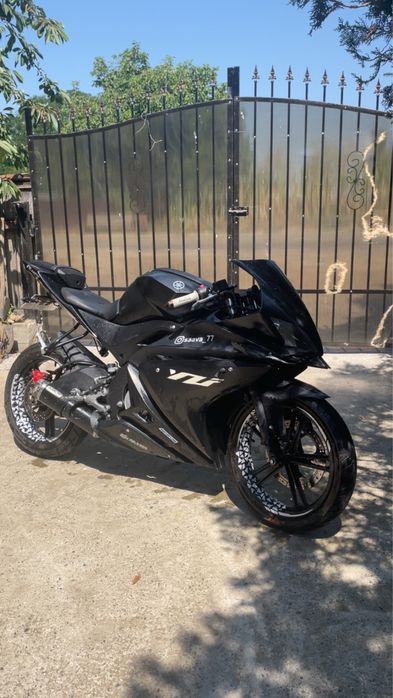 Yamaha yzf r125