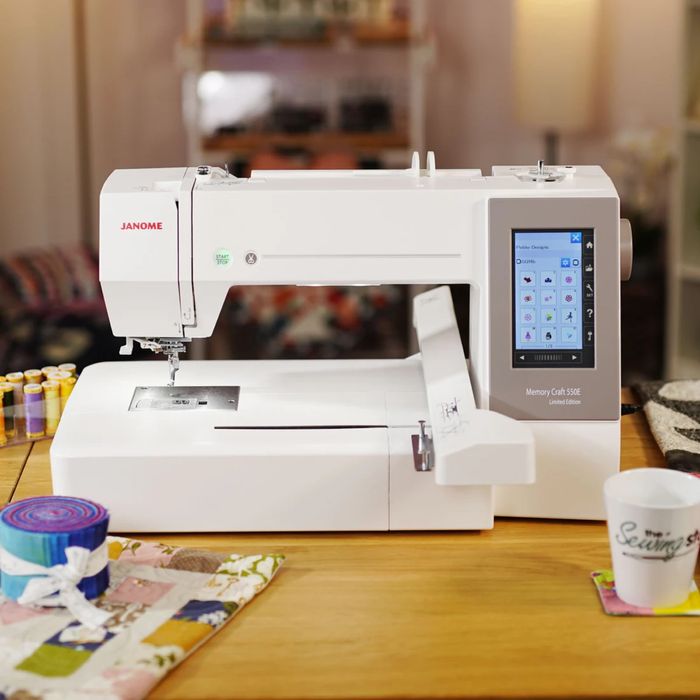 Janome 550E совсем мало изпользован!