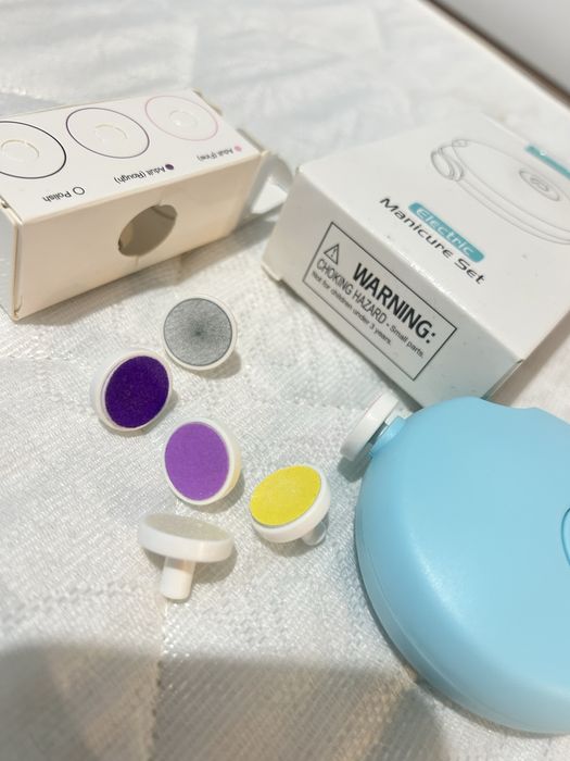 Помпа за кърма  Медела+ електричен комплект за бебета + Кенгуру