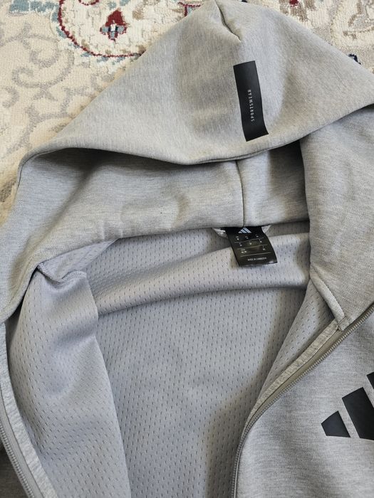 Худи с замком адидас