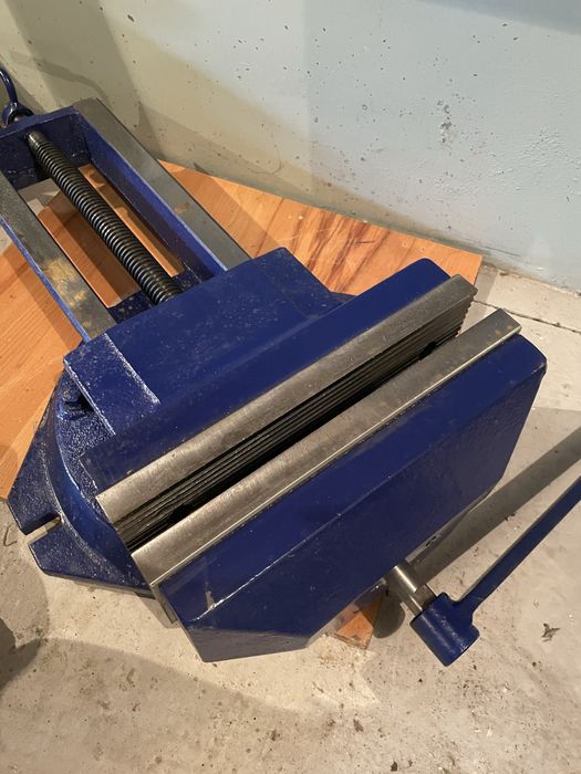 Продаются тисы 33 см