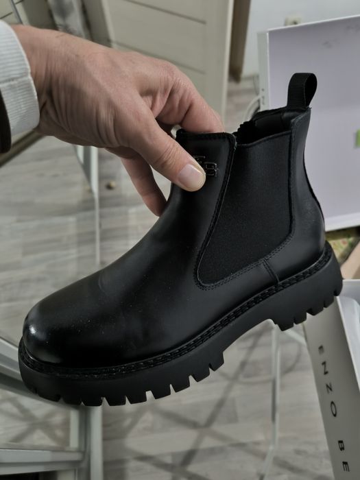 Vind ghete din piele Enzo Bertini