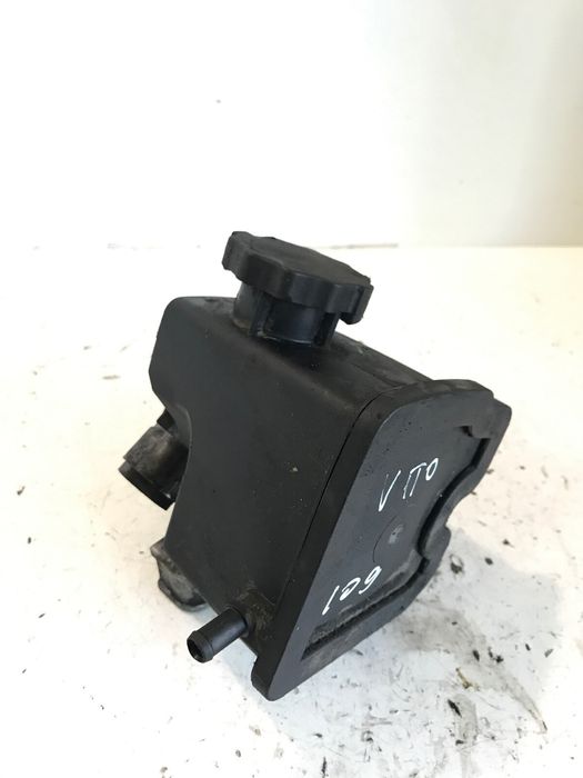 Помпа на сервоуправление 2.2 CDI за Mercedes W639 Vito (2003-2009) A0034667201