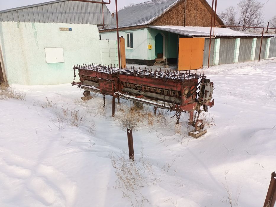 Продам клеверную сеелку