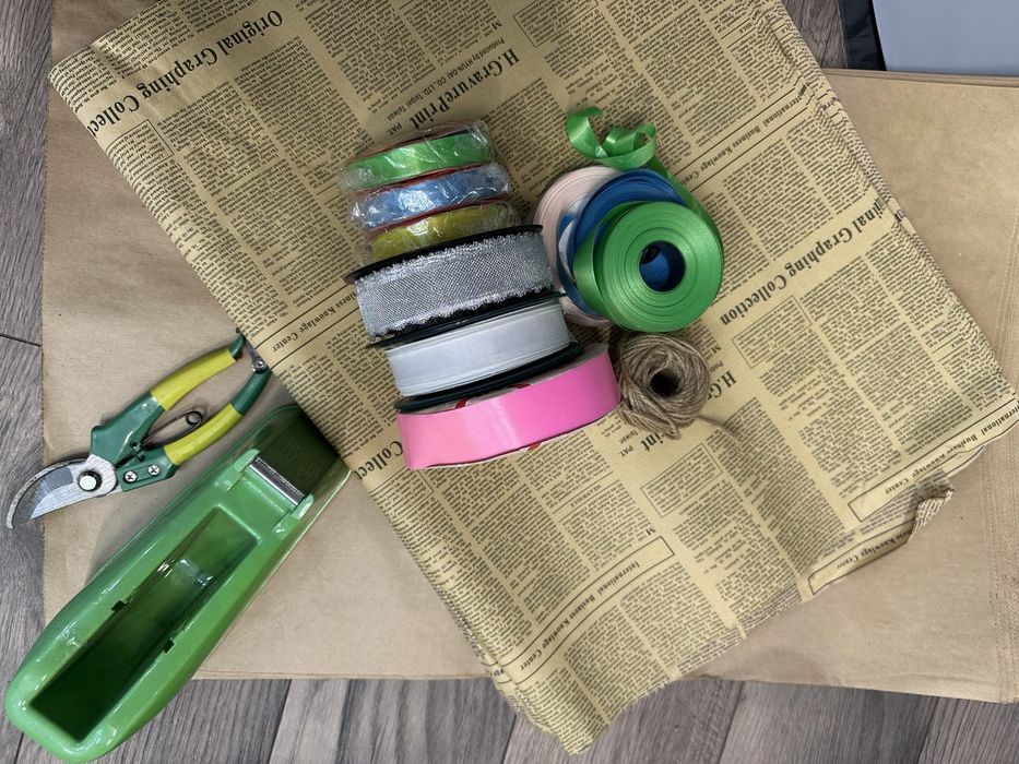 Продам  упаковочную бумагу для оформления букетов и подарков