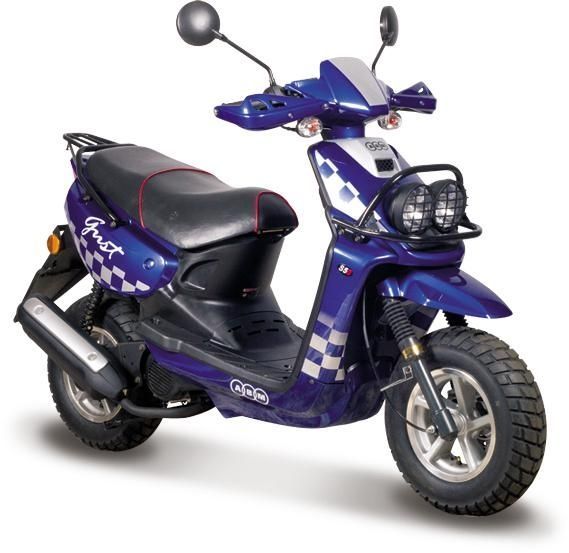 Скутер бензинли сотилади