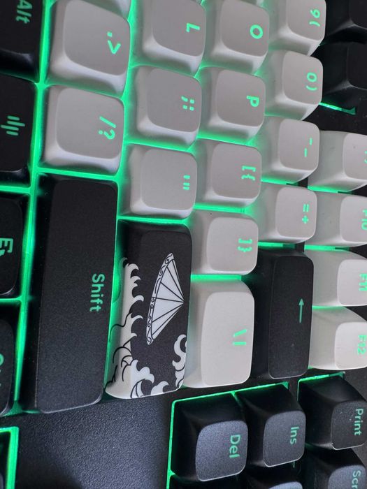 Геймърска механична клавиатура Dark Project ALU87B Bushido с g3ms Moonstone суичове