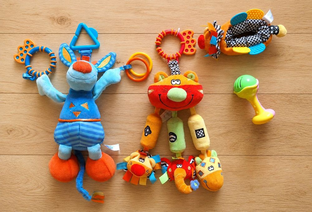 Игрушки roxy kids  - цена за все