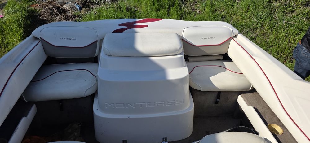 Vand barca MONTEREY bowrider 180