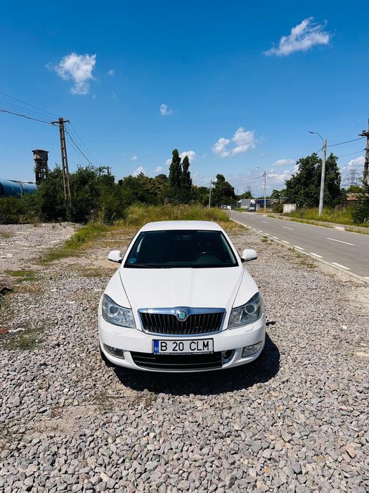 SKODA Octavia 2012 — imagine 2