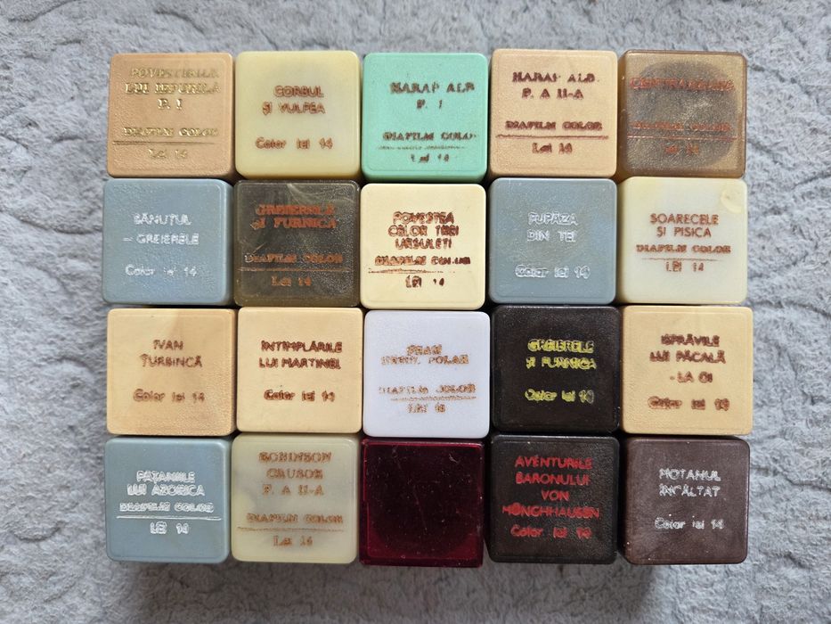 Lot 20 diafilme povesti romanesti + aparat