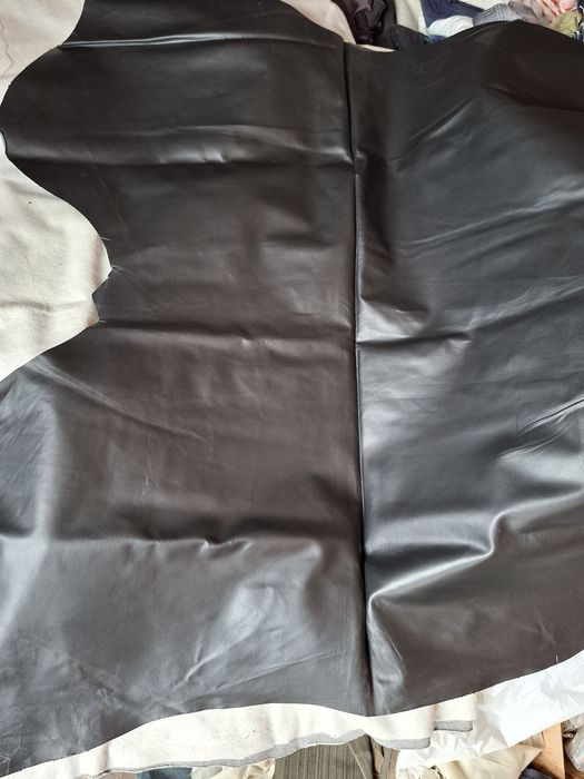 Piele naturala neagra