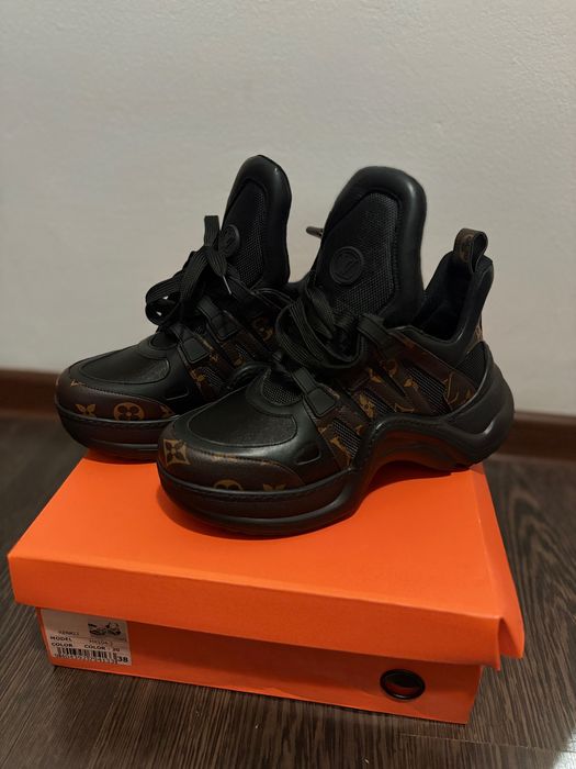 Adidași louis vuitton