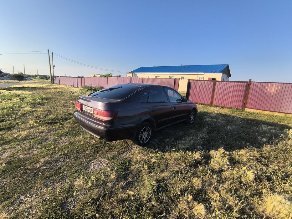 Продам Карину Е срочно