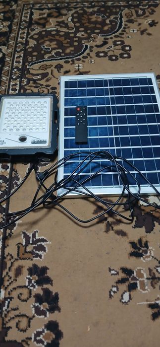 Cameră  de supraveghere  solară cu card 32gb