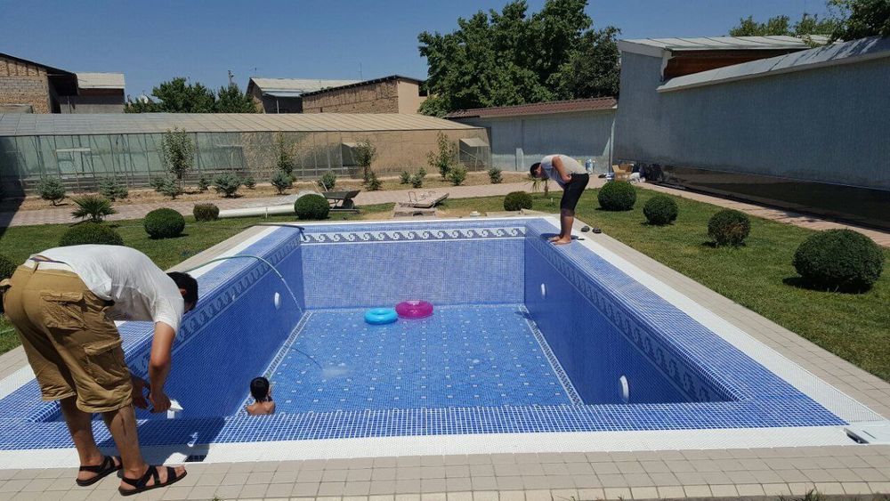 Бассейн курамиз.