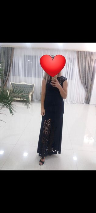 Вечернее платье с выбитыми вставками