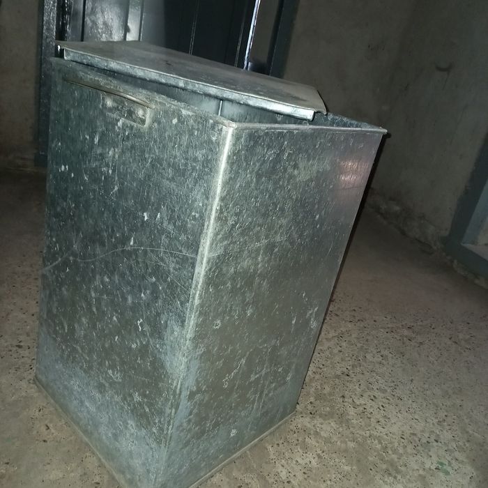 Продам  оцинкованный  бак