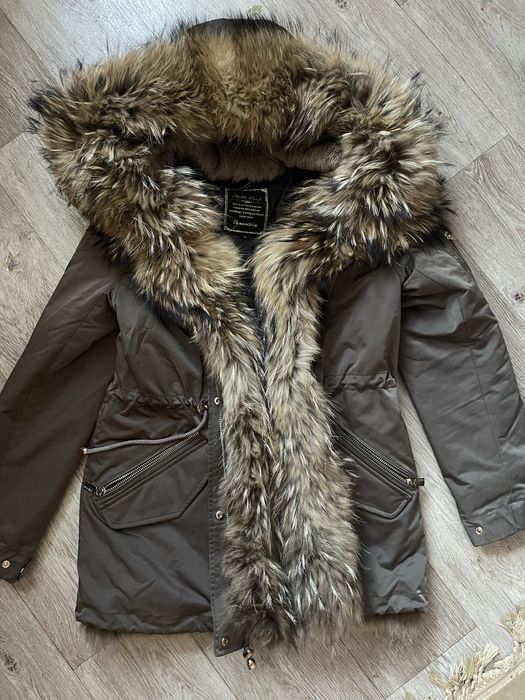 Продам зимнюю куртку- парка